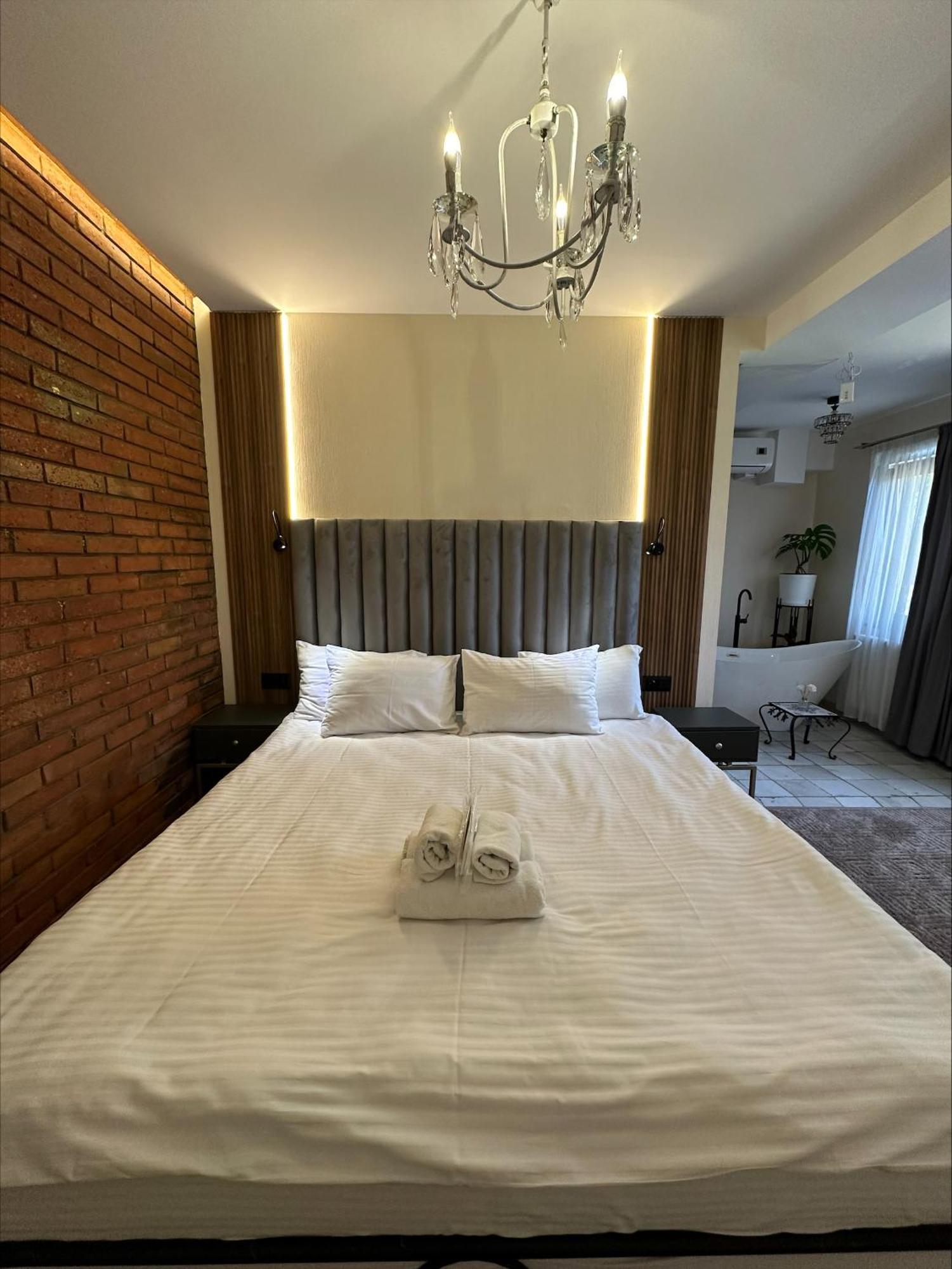 Wine Hills Hotel Tbilisi Exterior photo